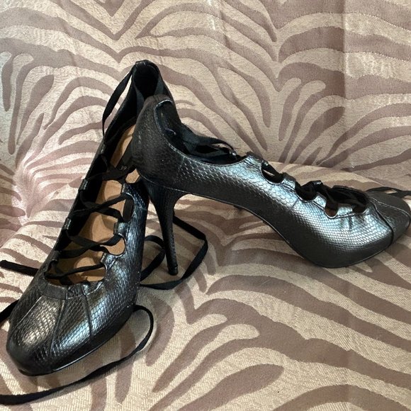 Ballet Stilleto - Picture 1 of 6